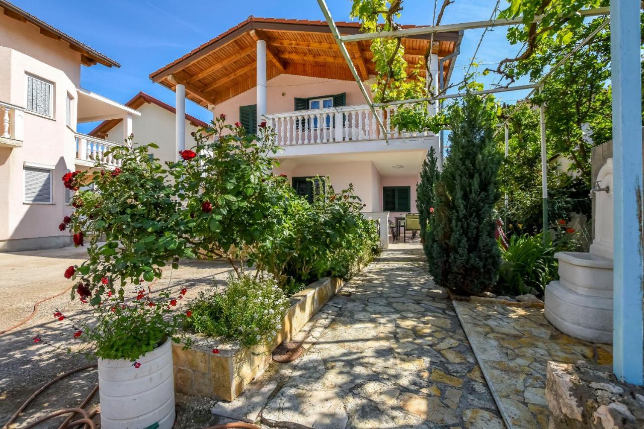فيلا House Lucija روغوزنيكا المظهر الخارجي الصورة